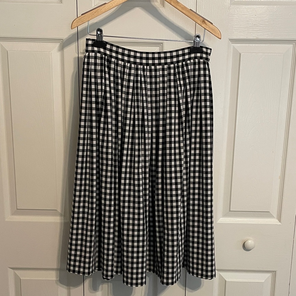 Calvin Klein Gingham A-Line Pleated Skirt in Black and White